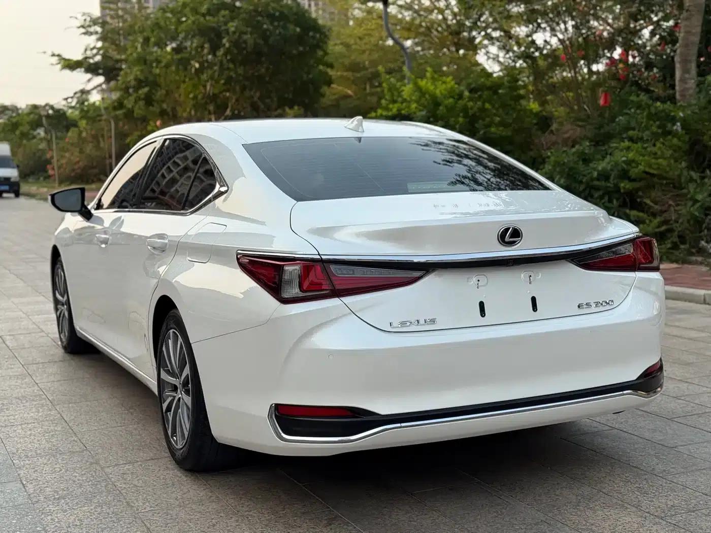 Lexus ES 2020 200 Excellence Edition — миниатюра 5