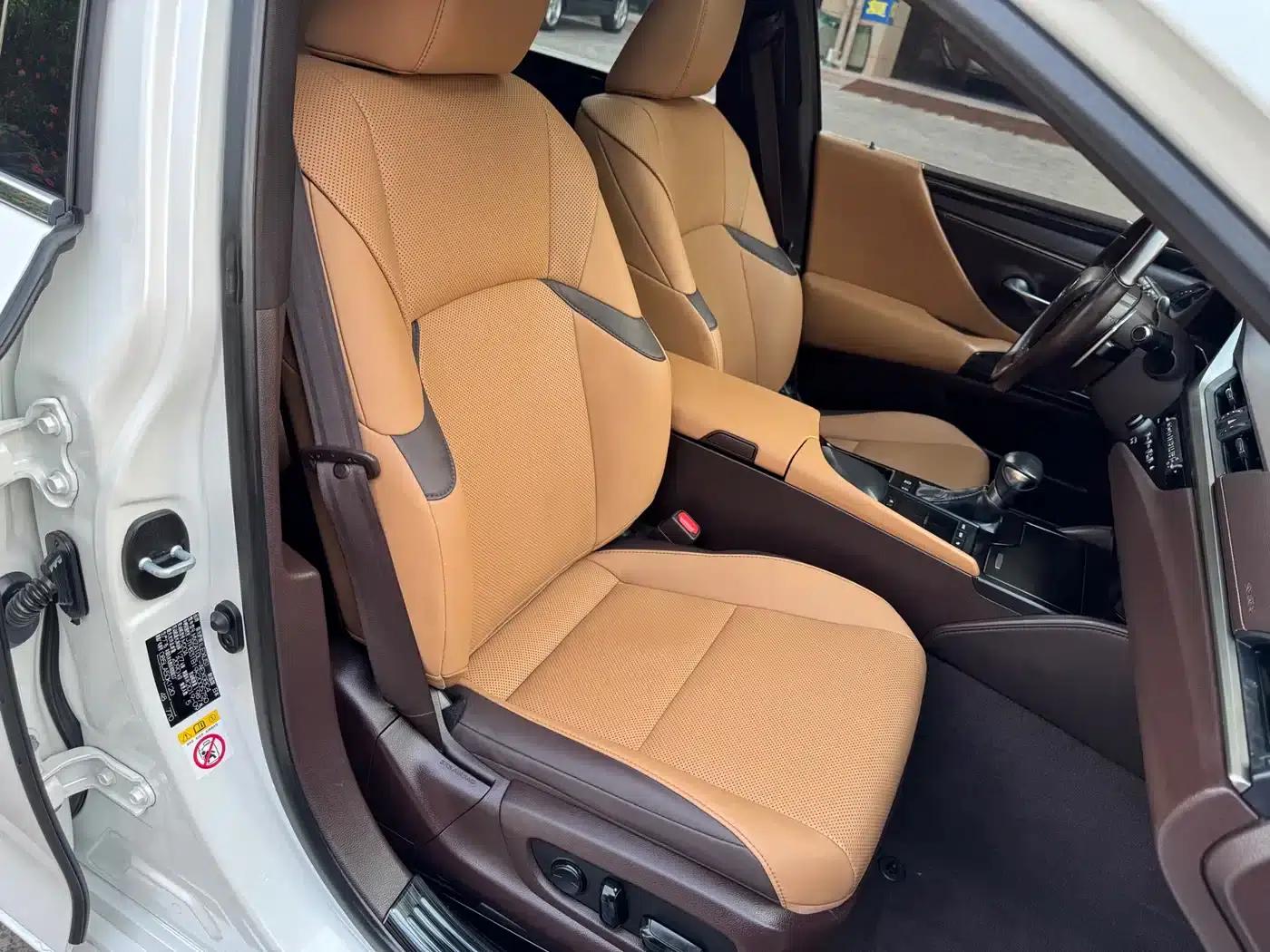 Lexus ES 2020 200 Excellence Edition — миниатюра 8