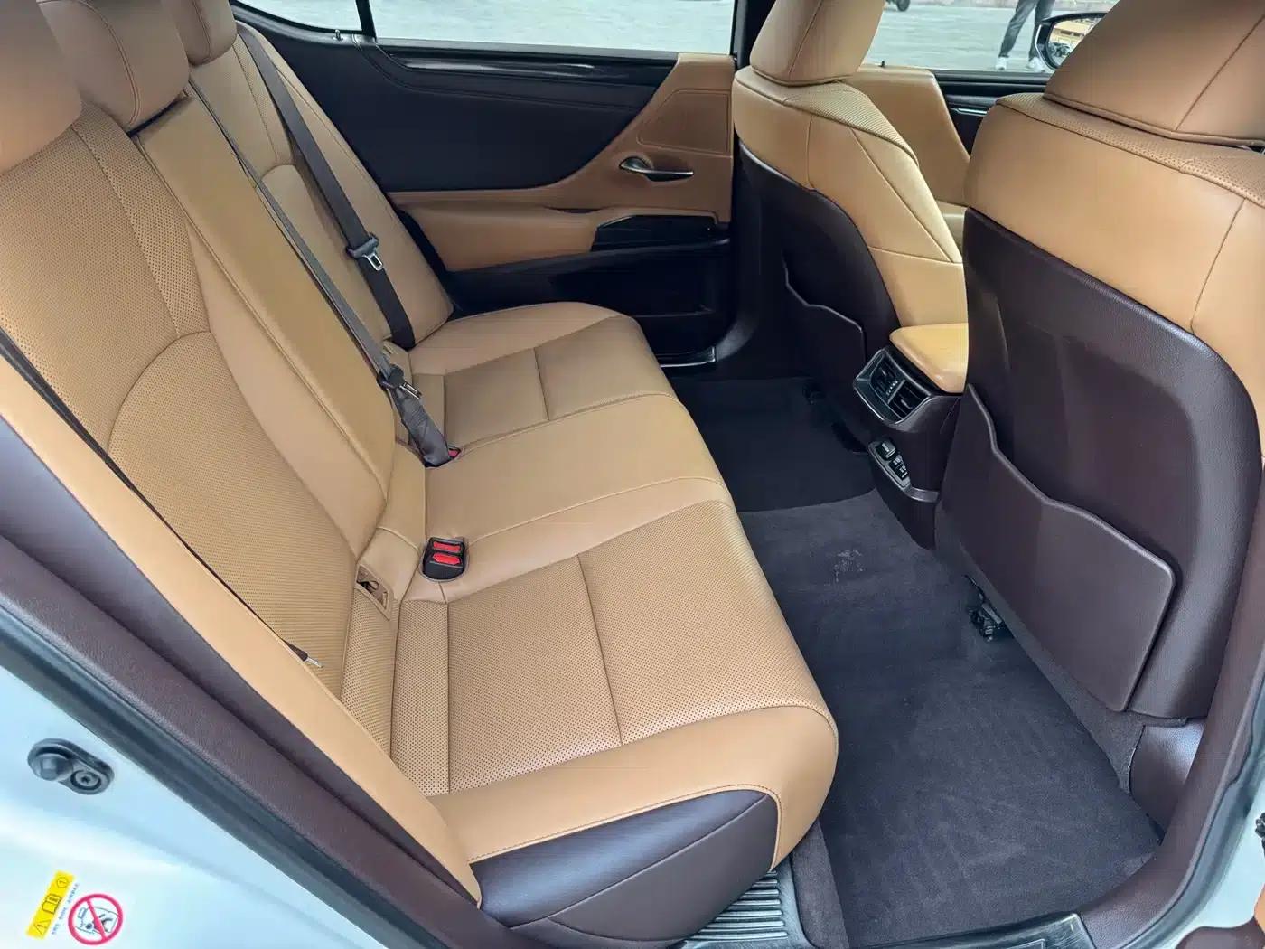 Lexus ES 2020 200 Excellence Edition — миниатюра 10