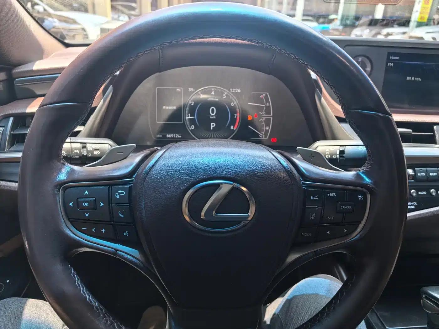 Lexus ES 2021 Model 200 Premium Edition — миниатюра 11