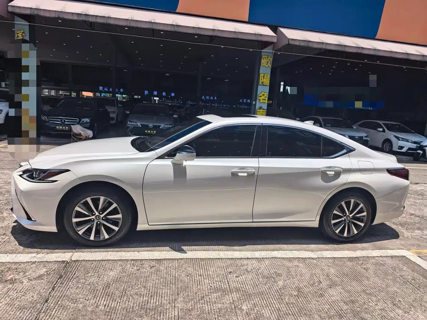 Lexus ES 2021 Model 200 Premium Edition — миниатюра 5