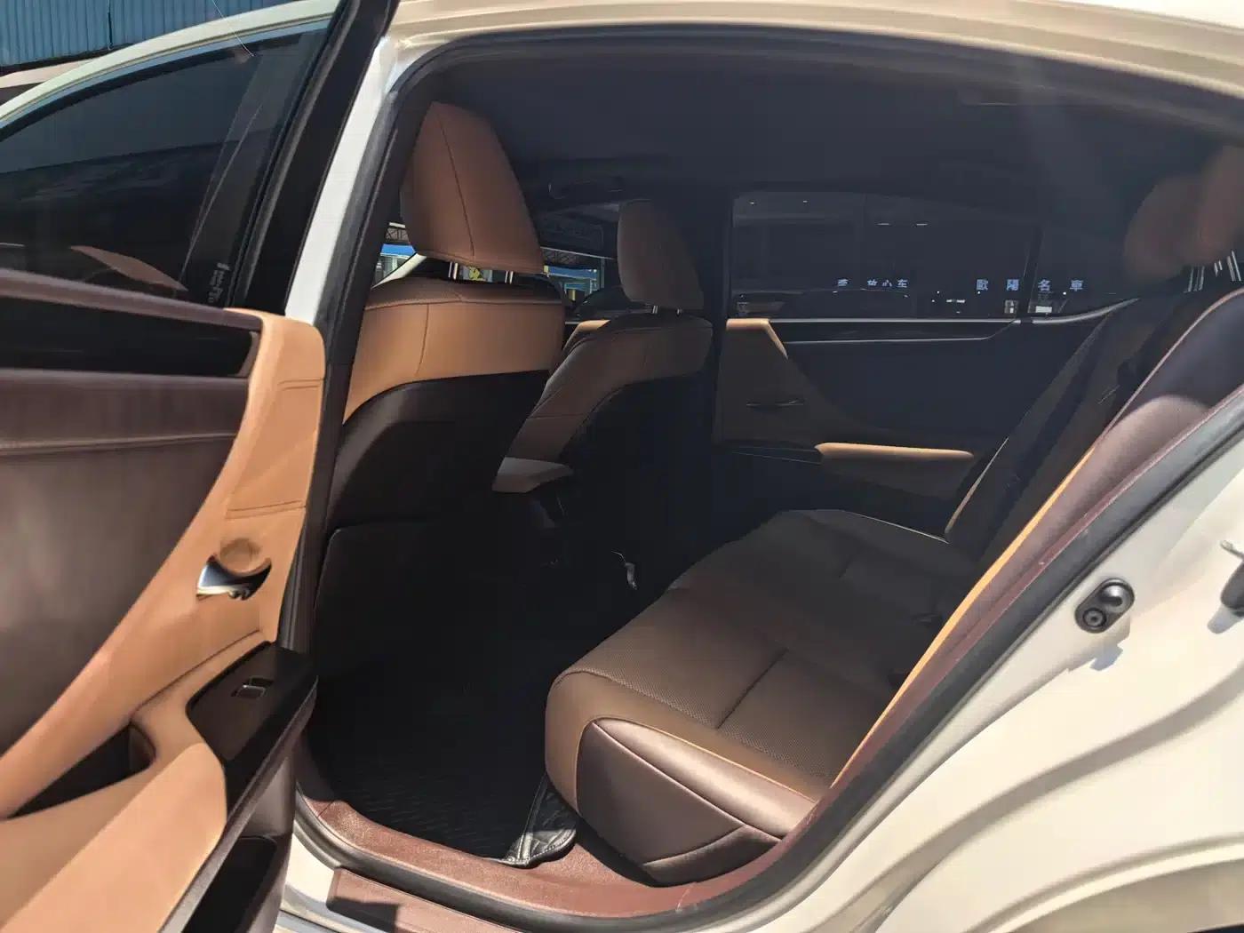 Lexus ES 2021 Model 200 Premium Edition — миниатюра 8