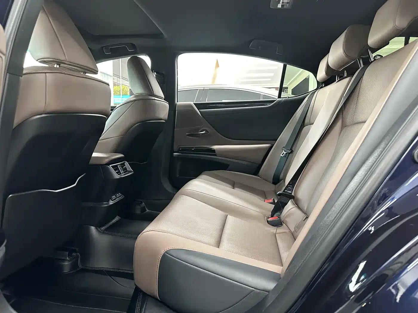 Lexus ES 2023 200 Premium Edition — миниатюра 13