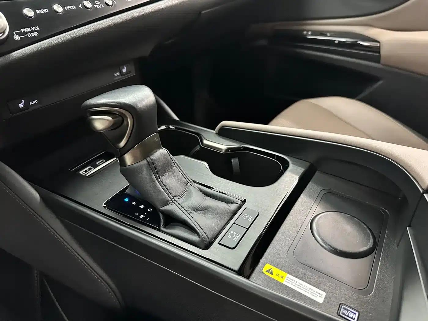 Lexus ES 2023 200 Premium Edition — миниатюра 10