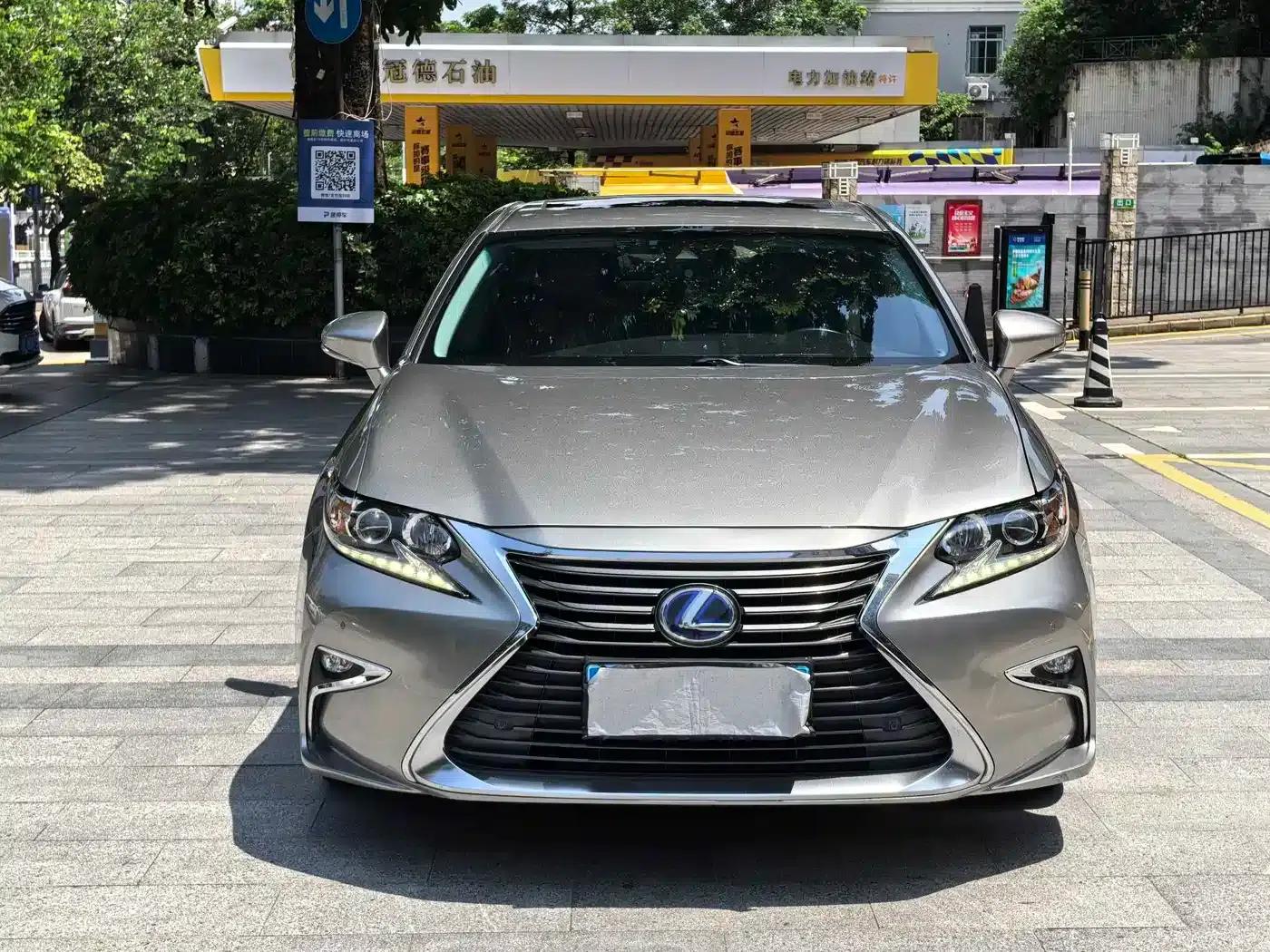 Lexus ES 2015 300h Comfort Edition — миниатюра 2
