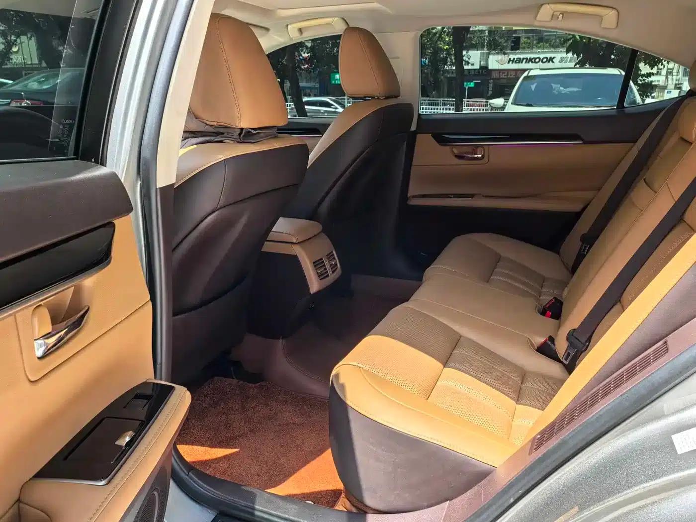 Lexus ES 2015 300h Comfort Edition — миниатюра 11