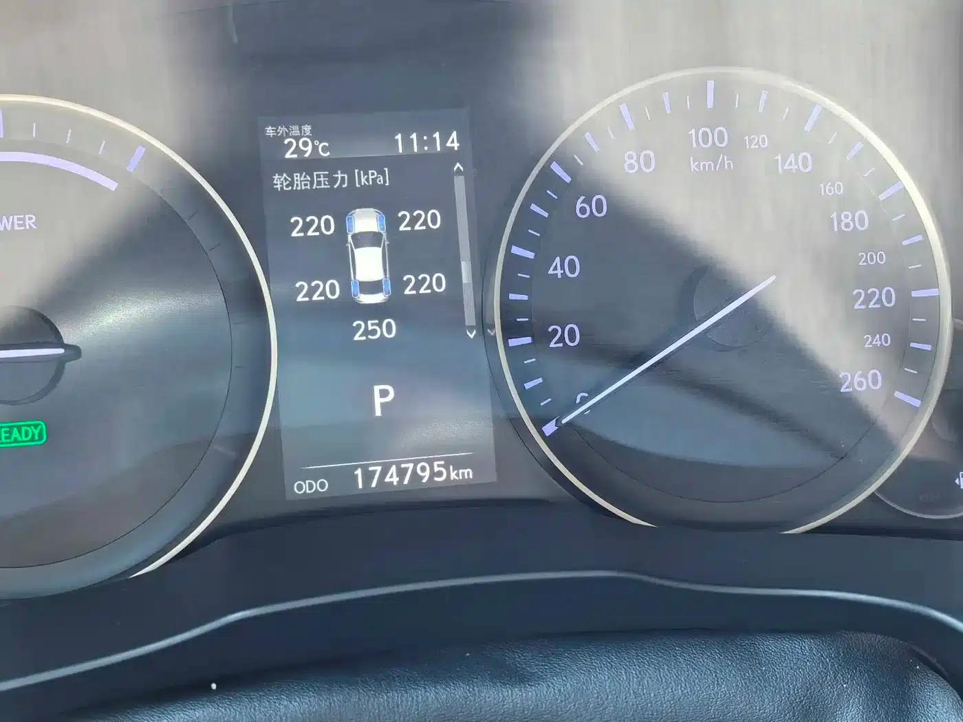 Lexus ES 2015 300h Comfort Edition — миниатюра 13