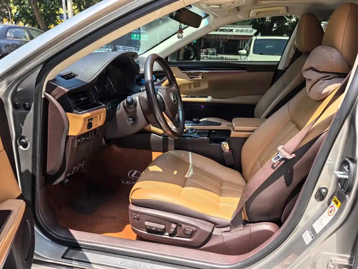 Lexus ES 2015 300h Comfort Edition — миниатюра 8