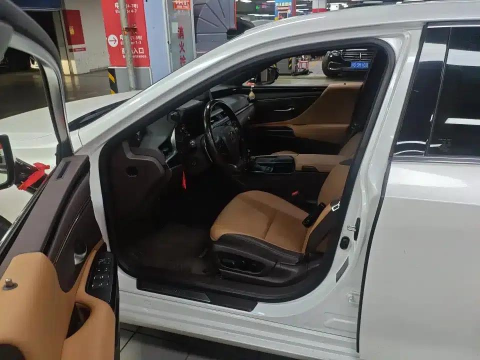 Lexus ES 2021 Model 200 Premium Edition — миниатюра 5