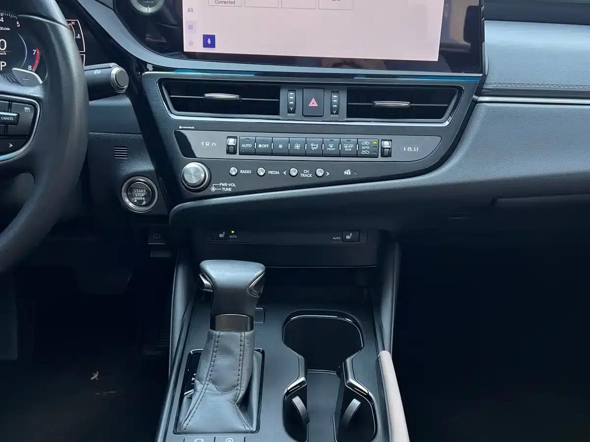 Lexus ES 2023 200 Premium Edition — миниатюра 12