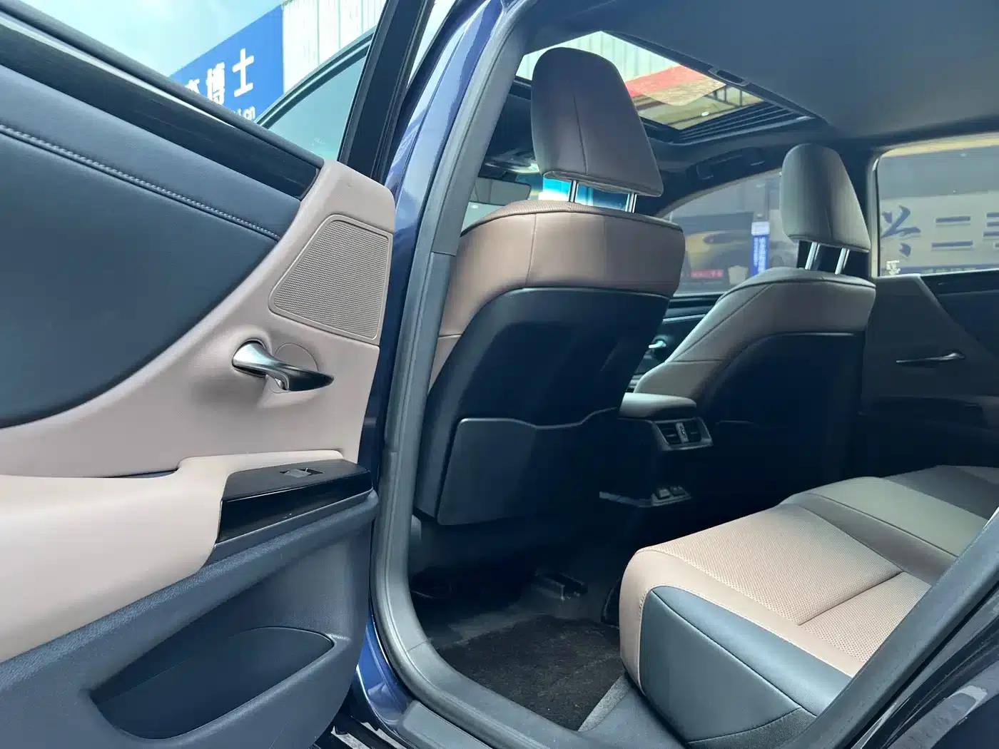 Lexus ES 2023 200 Premium Edition — миниатюра 8