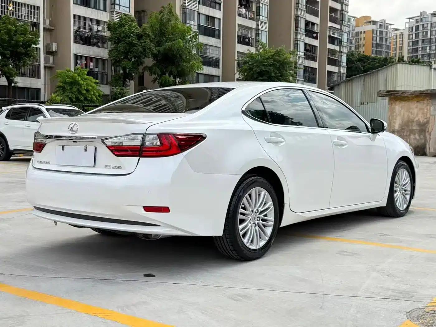 Lexus ES 2015 200 Elite Edition — миниатюра 12