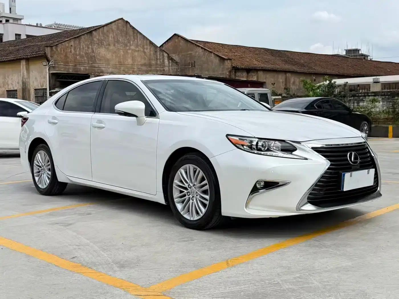 Lexus ES 2015 200 Elite Edition — миниатюра 3