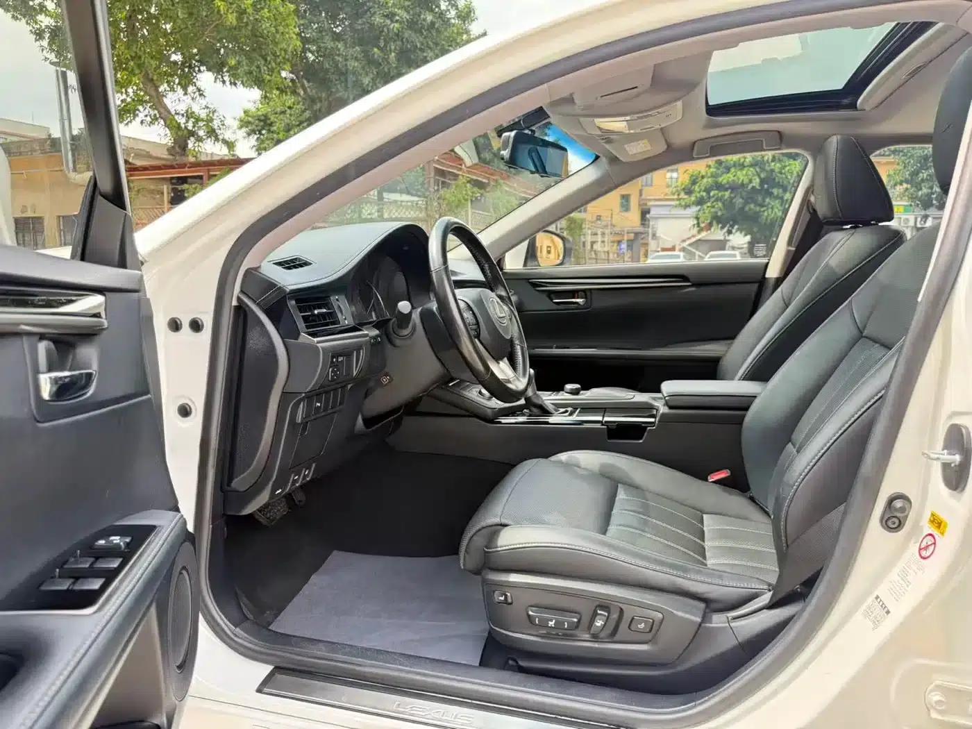Lexus ES 2015 200 Elite Edition — миниатюра 4