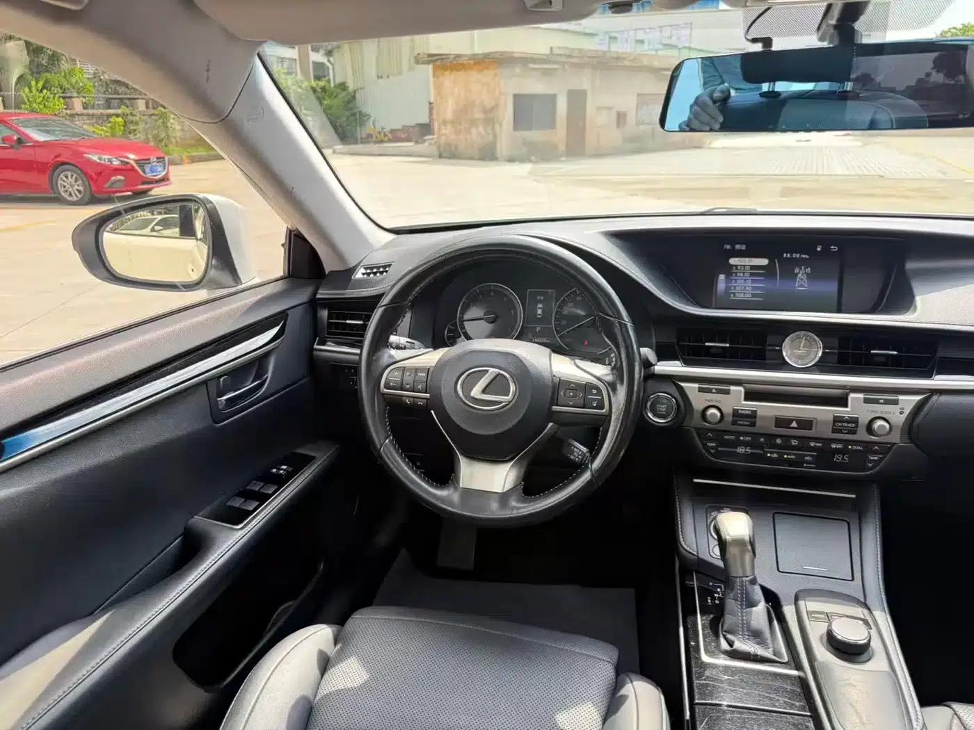 Lexus ES 2015 200 Elite Edition — миниатюра 6