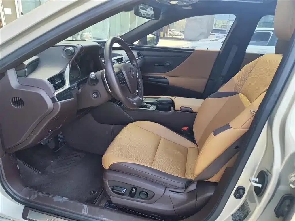 Lexus ES 2020 200 Excellence Edition — миниатюра 6