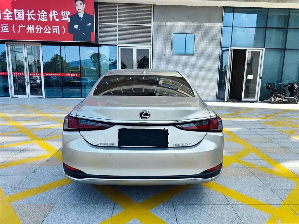 Lexus ES 2020 200 Excellence Edition — миниатюра 8