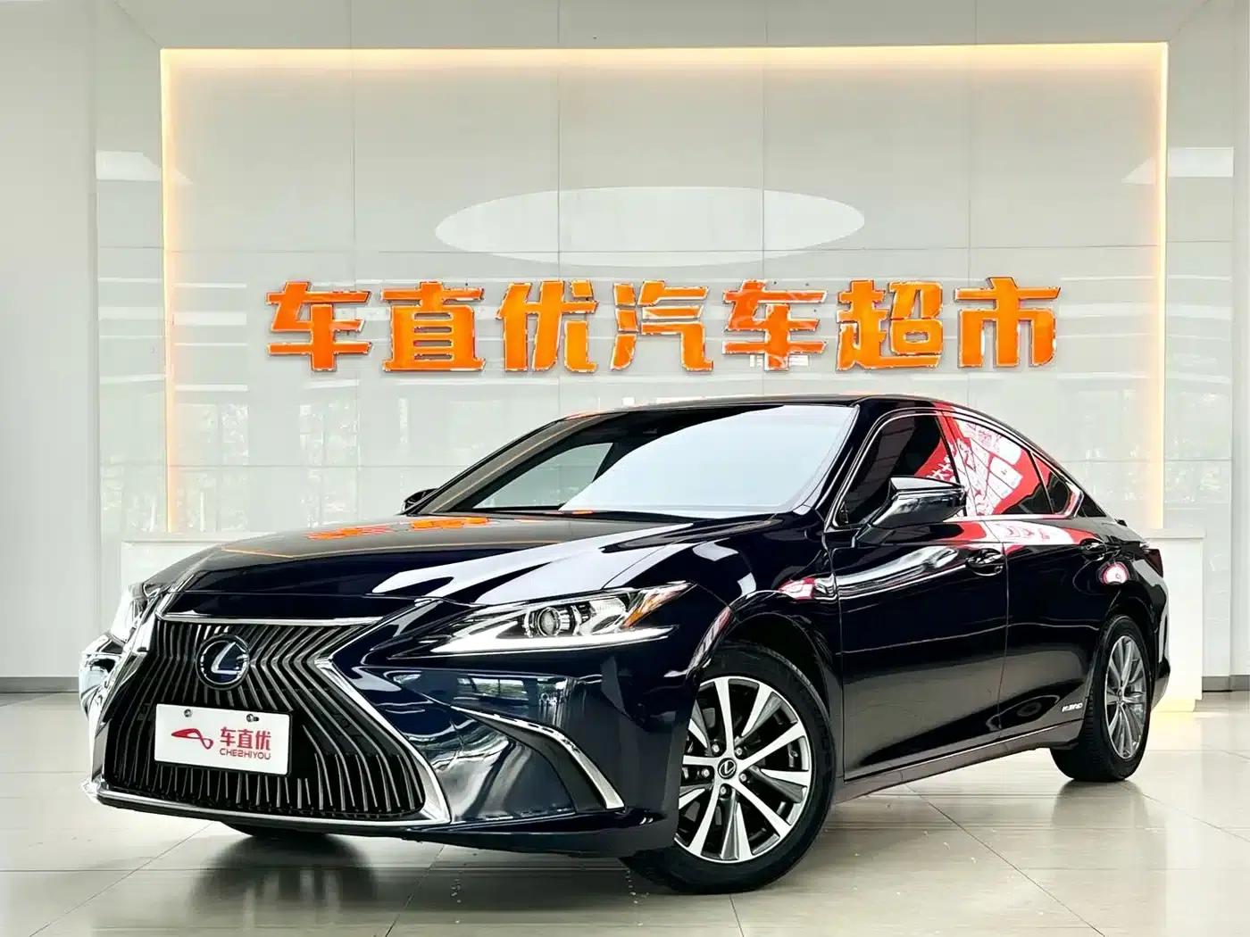 Lexus ES 2021 300h Premium Edition — миниатюра 1
