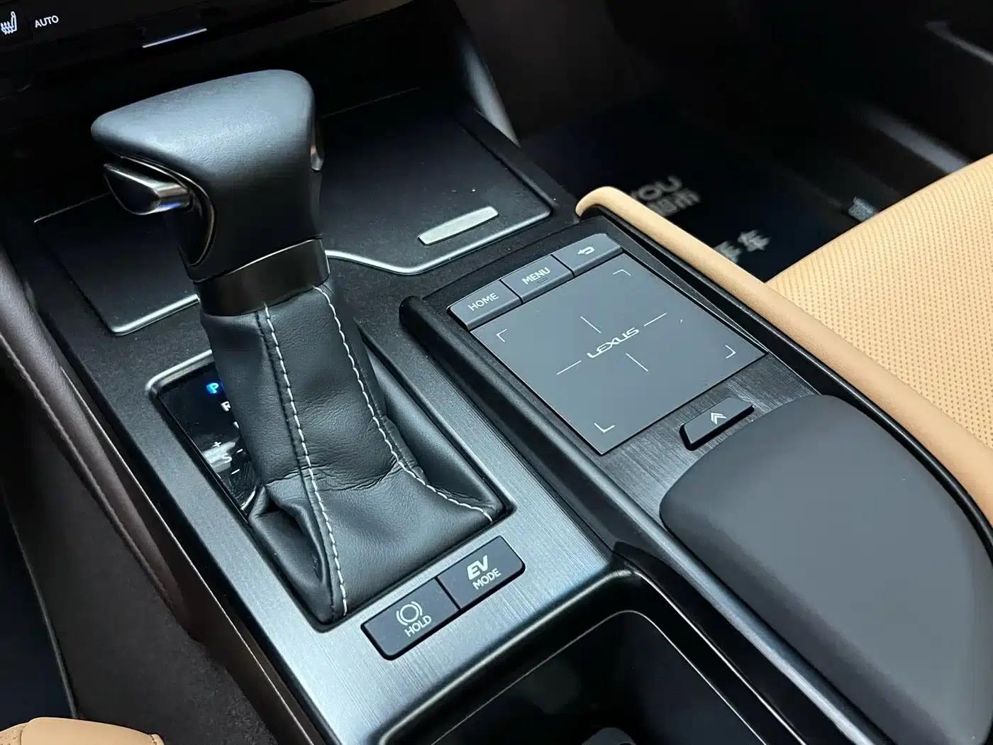 Lexus ES 2021 300h Premium Edition — миниатюра 15