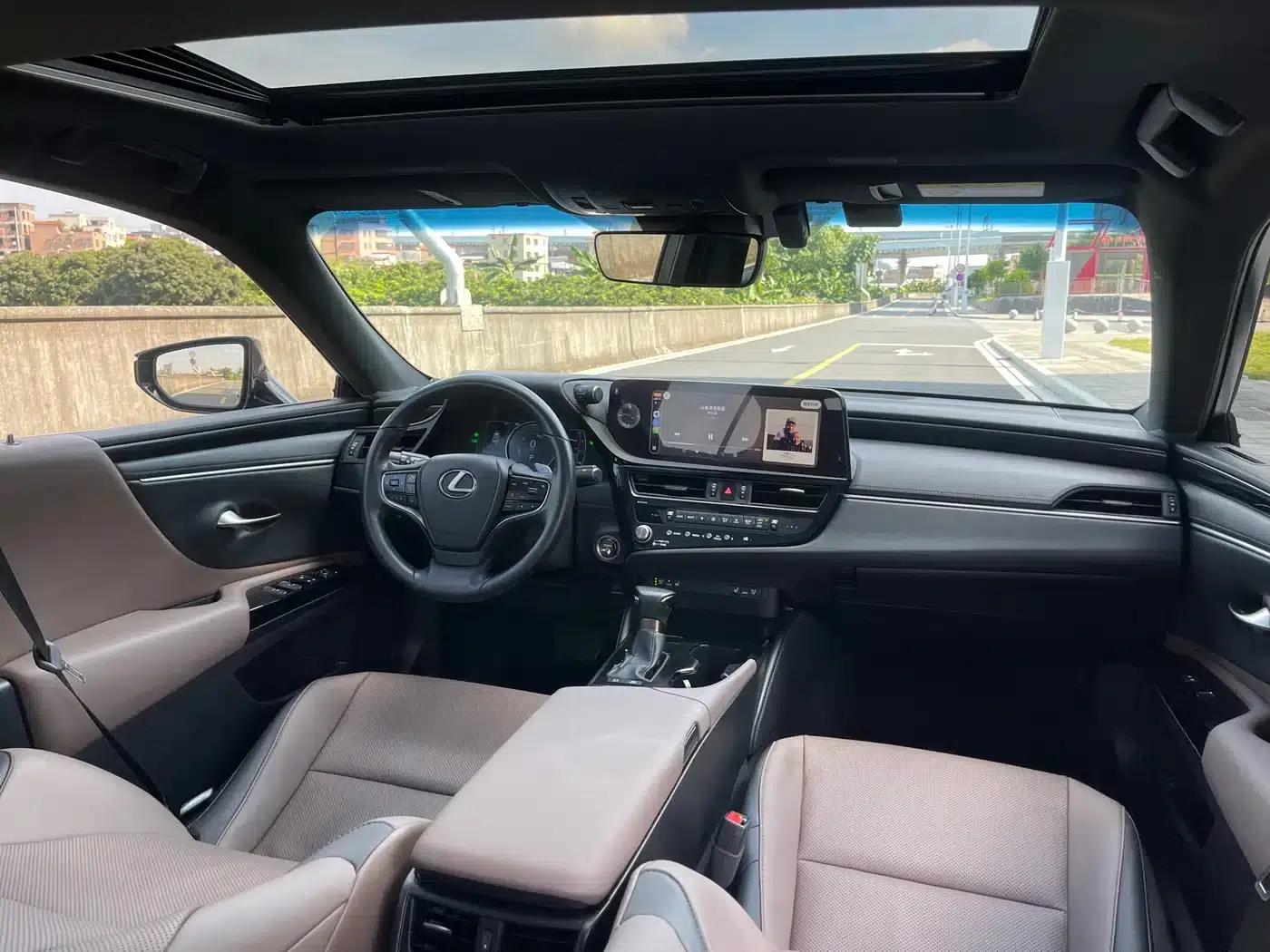 Lexus ES 2022 300h Premium Edition — миниатюра 6