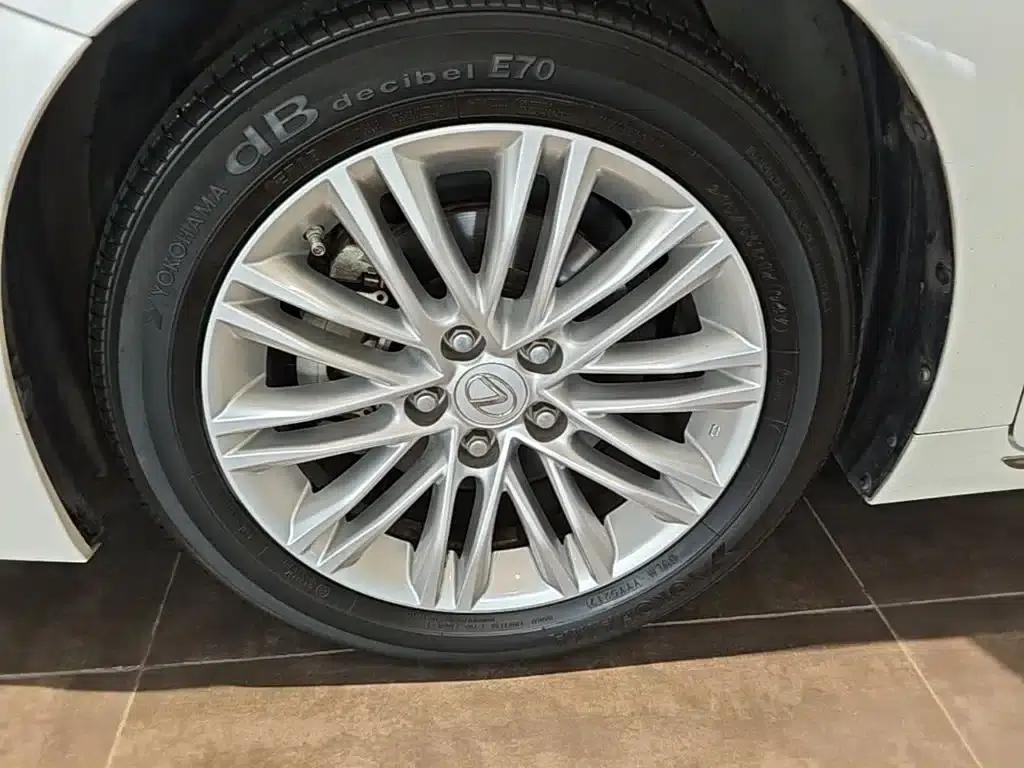 Lexus ES 2015 200 Elite Edition — миниатюра 23