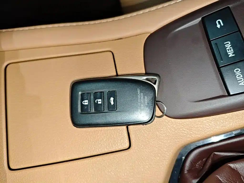 Lexus ES 2015 200 Elite Edition — миниатюра 9