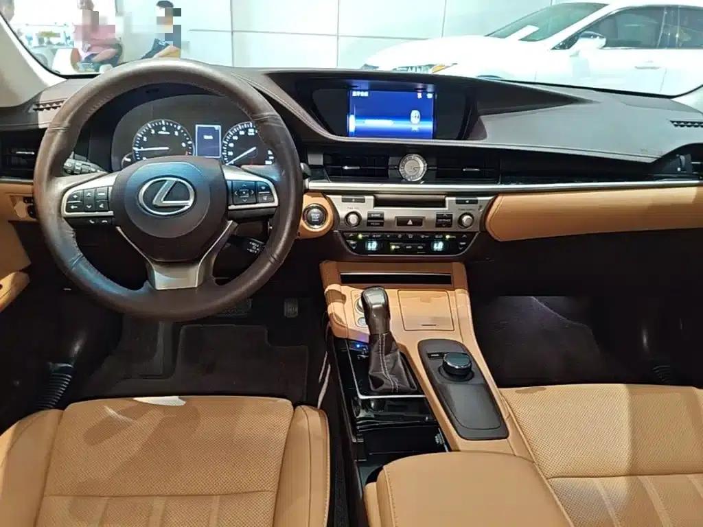 Lexus ES 2015 200 Elite Edition — миниатюра 10