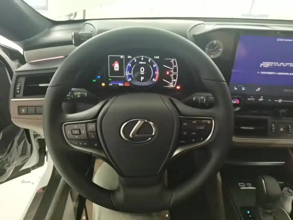Lexus ES 2025 200 Premium Edition — миниатюра 11