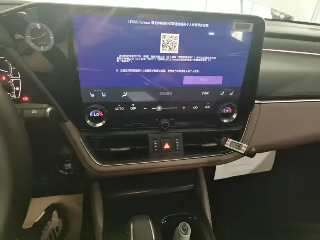 Lexus ES 2025 200 Premium Edition — миниатюра 13