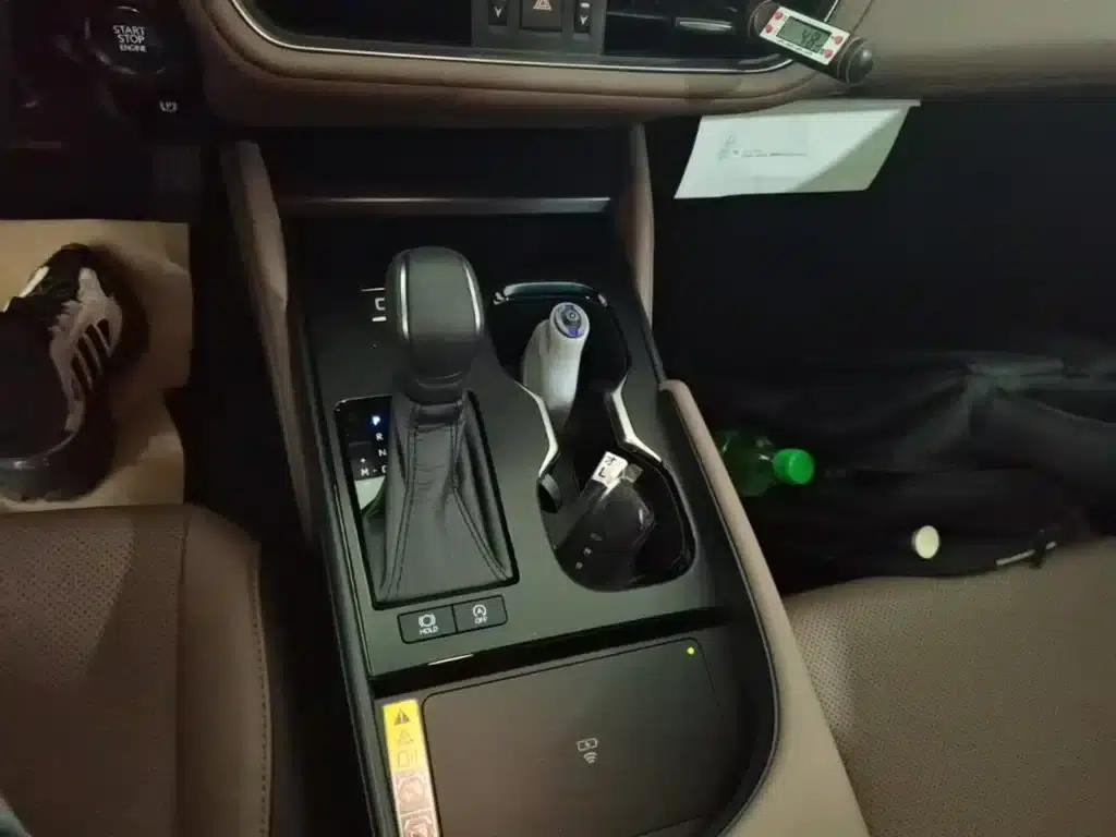 Lexus ES 2025 200 Premium Edition — миниатюра 14