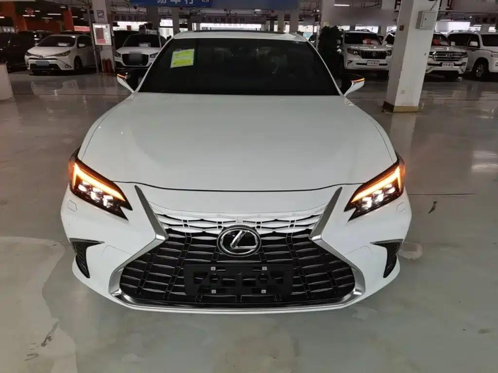 Lexus ES 2025 200 Premium Edition — миниатюра 3