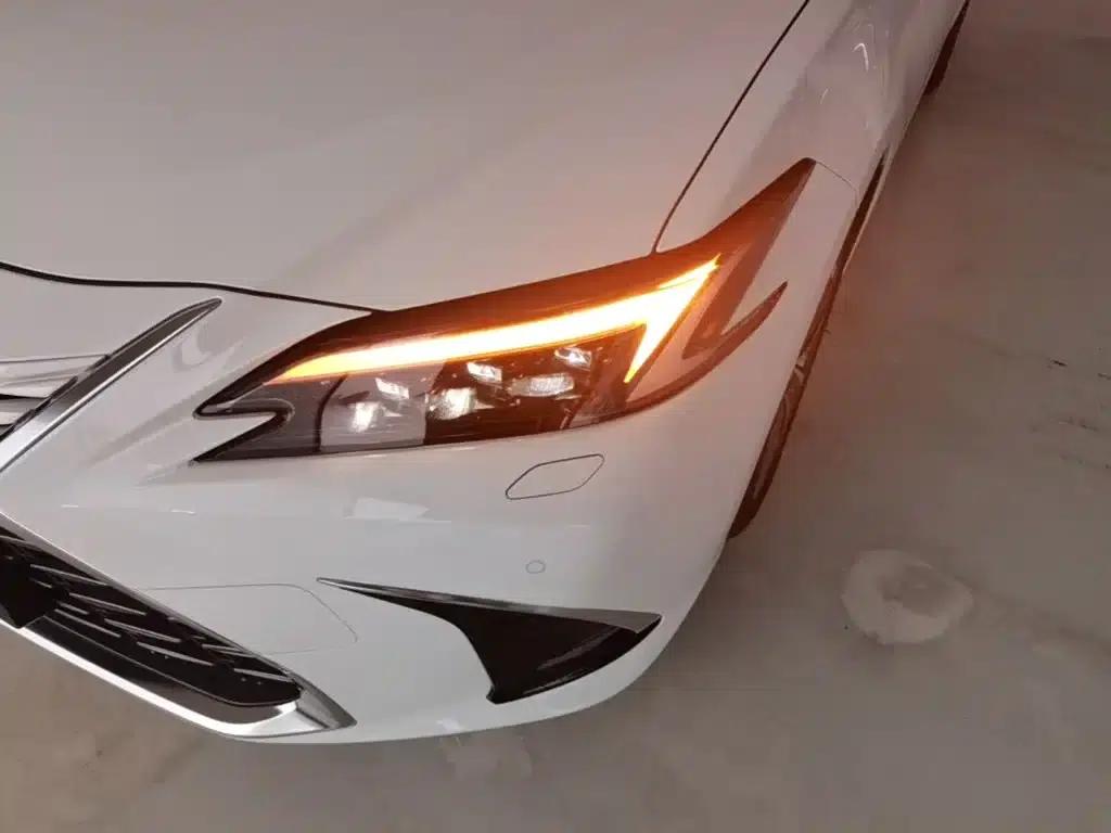 Lexus ES 2025 200 Premium Edition — миниатюра 24