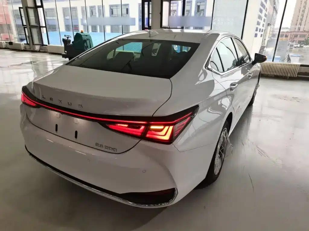 Lexus ES 2025 200 Premium Edition — миниатюра 7
