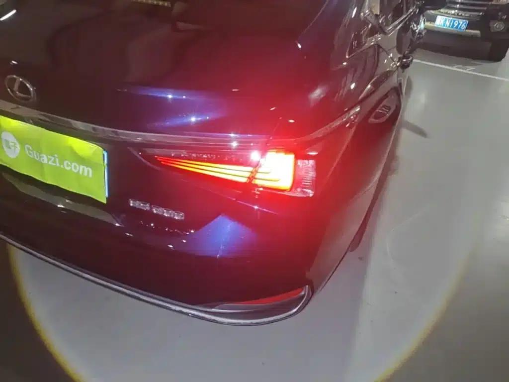 Lexus ES 2022 200 Premium Edition — миниатюра 8
