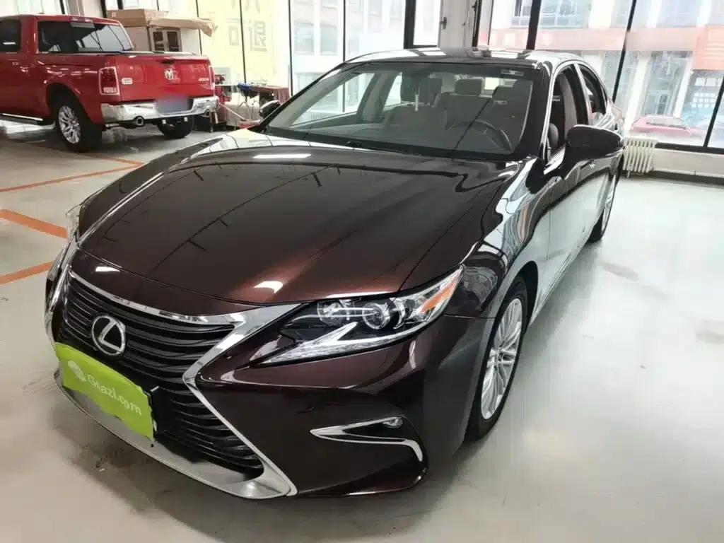 Lexus ES 2015 200 Elite Edition — миниатюра 1