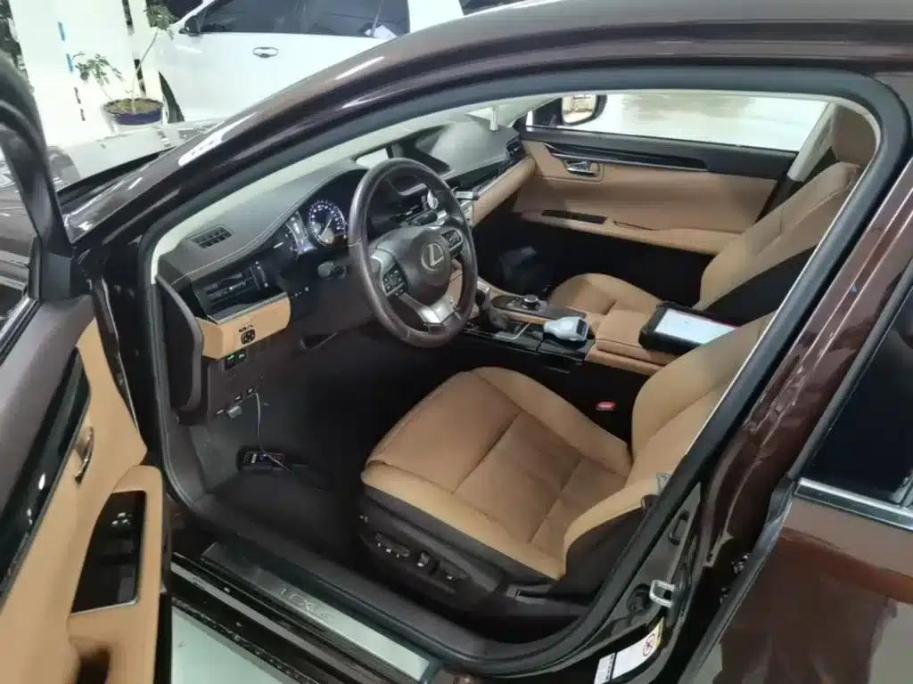 Lexus ES 2015 200 Elite Edition — миниатюра 15