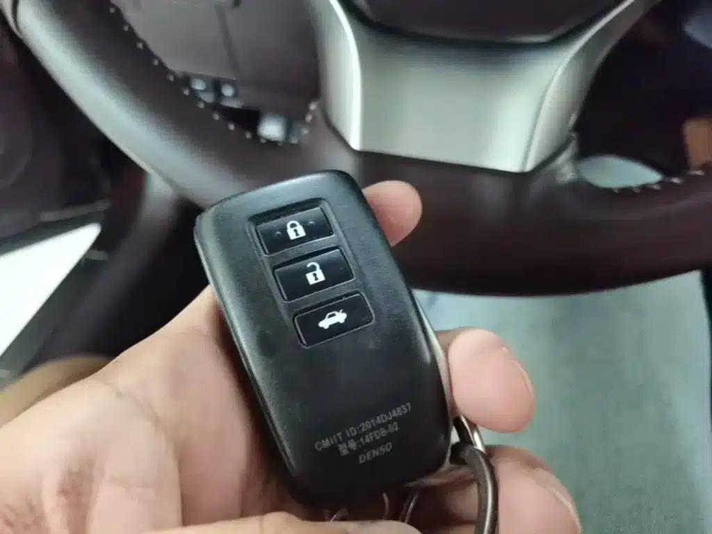 Lexus ES 2015 200 Elite Edition — миниатюра 9