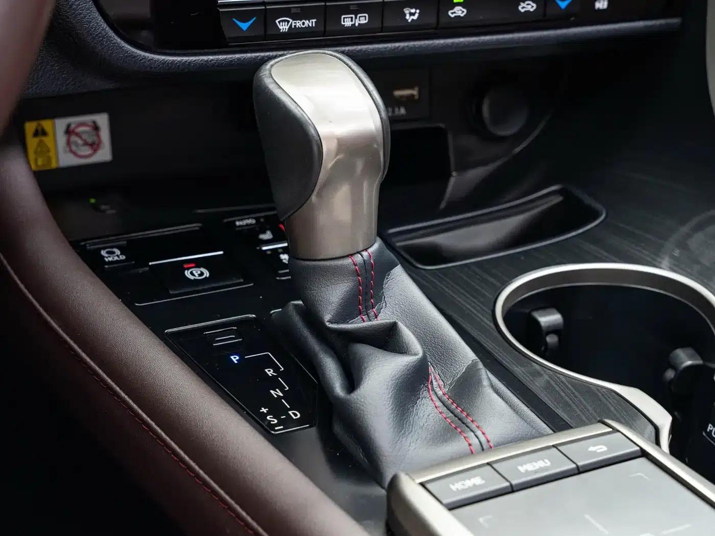 Lexus RX 2020 Facelift 450hL AWD Elegant 7-Seater — миниатюра 21