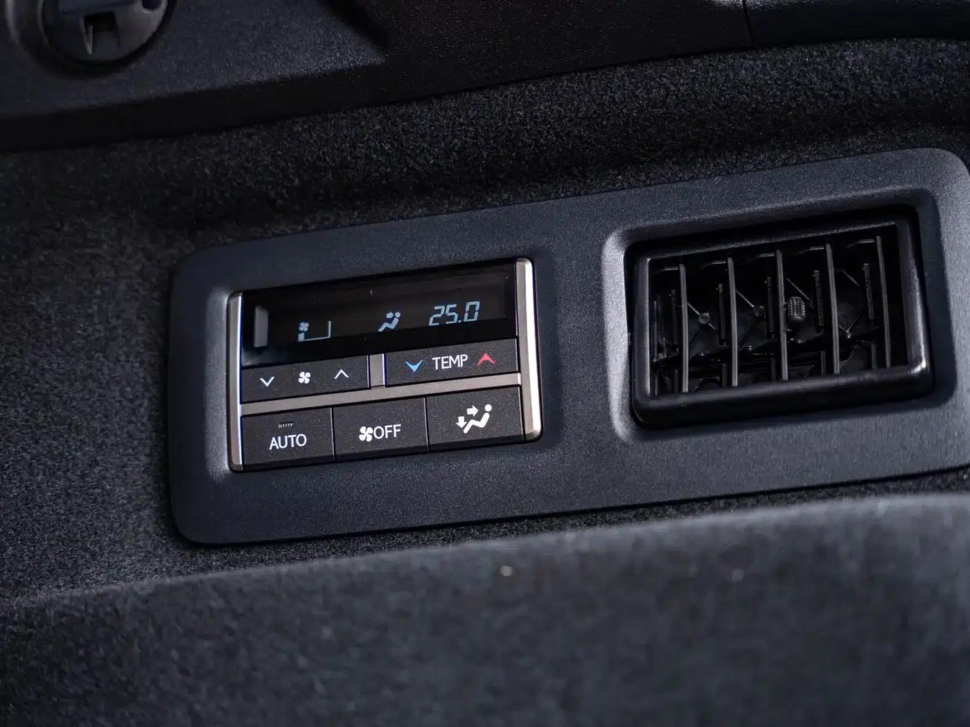 Lexus RX 2020 Facelift 450hL AWD Elegant 7-Seater — миниатюра 27