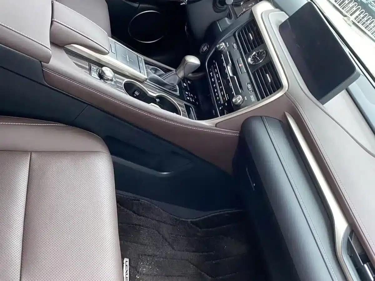 Lexus RX 2021 300 AWD Special Edition — миниатюра 4