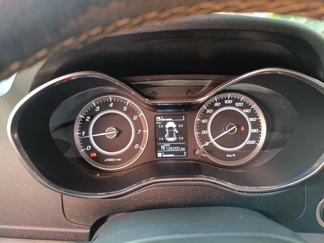 Baojun 560 2017 Rhythmic Edition 1.8L iAMT Prestige Model — миниатюра 11
