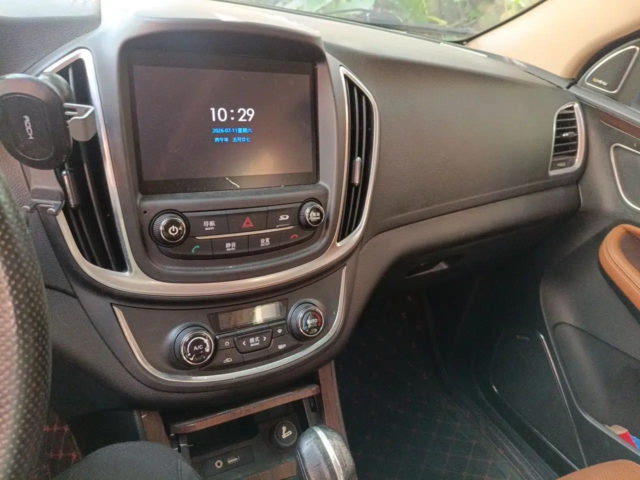 Baojun 560 2017 Rhythmic Edition 1.8L iAMT Prestige Model — миниатюра 13
