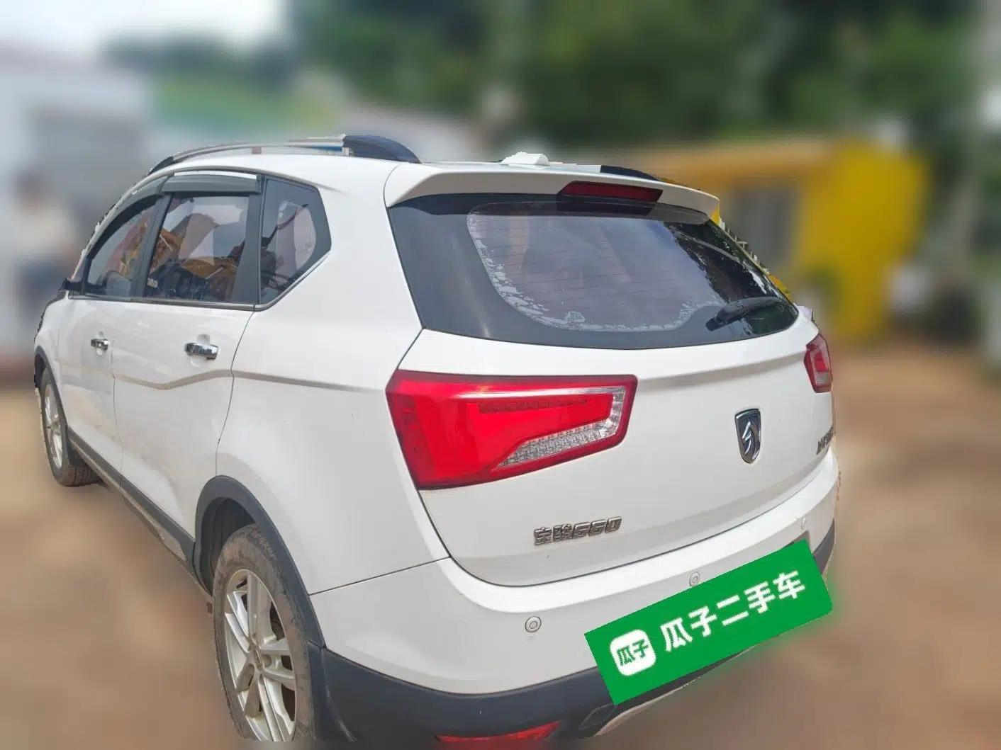 Baojun 560 2015 1.8L Manual Elite Edition — миниатюра 4