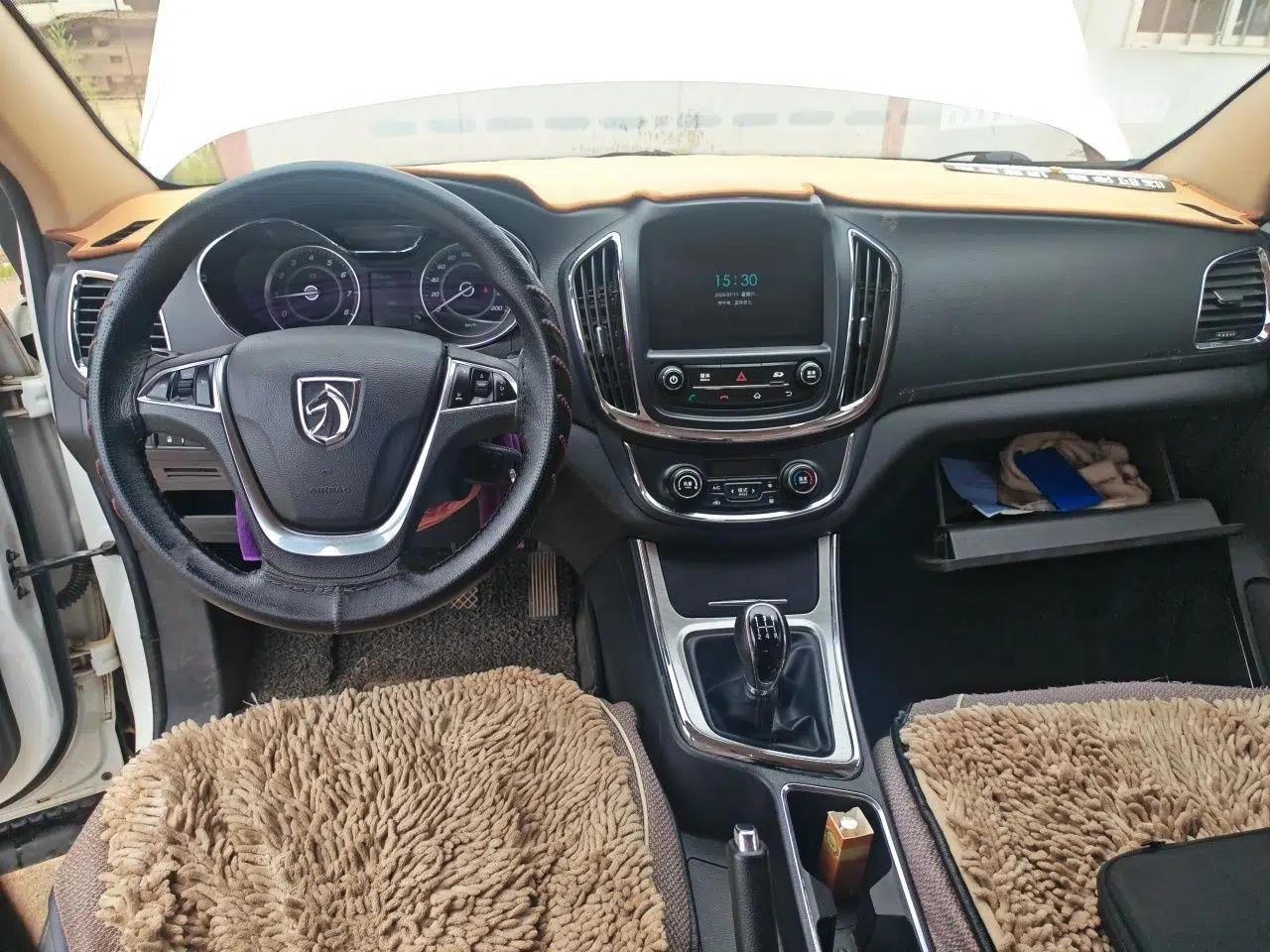 Baojun 560 2015 1.8L Manual Elite Edition — миниатюра 9
