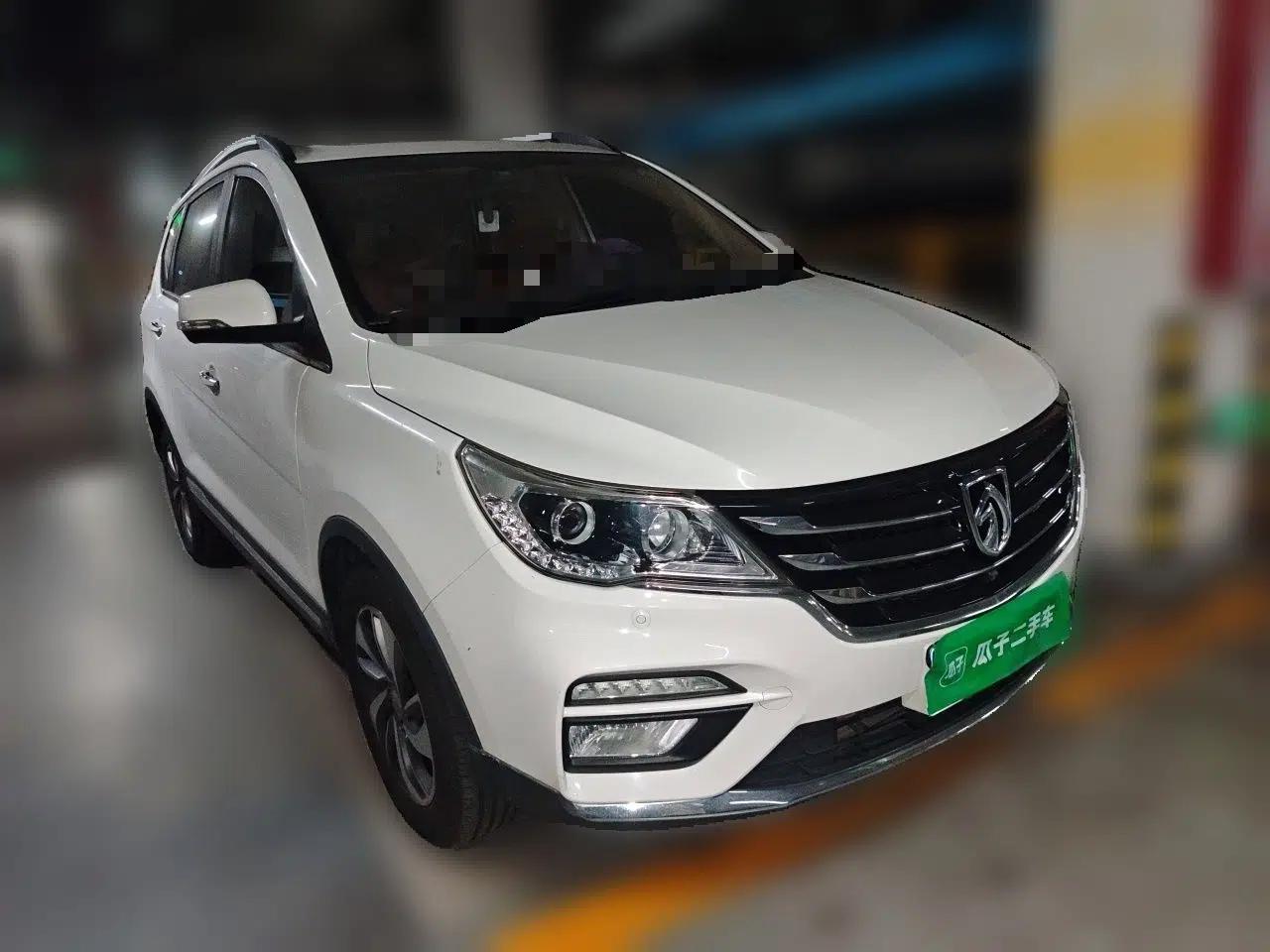 Baojun 560 2017 Rhythmic Edition 1.5T Manual Premium Model — миниатюра 3