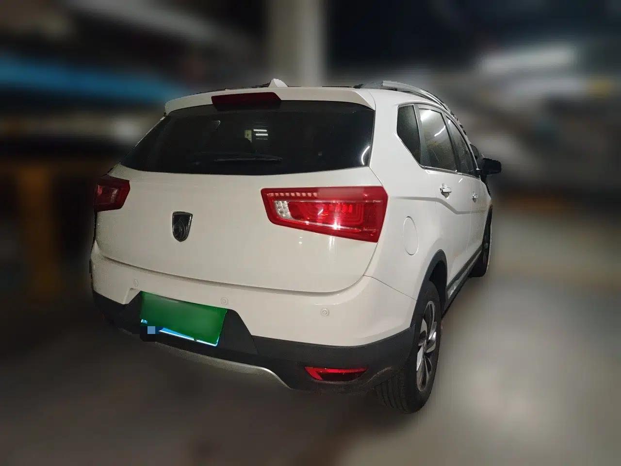 Baojun 560 2017 Rhythmic Edition 1.5T Manual Premium Model — миниатюра 6