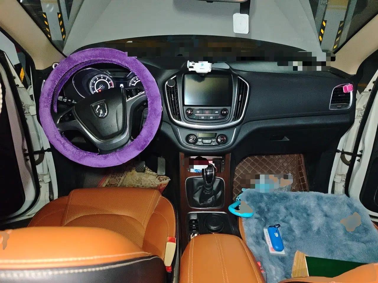 Baojun 560 2017 Rhythmic Edition 1.5T Manual Premium Model — миниатюра 9