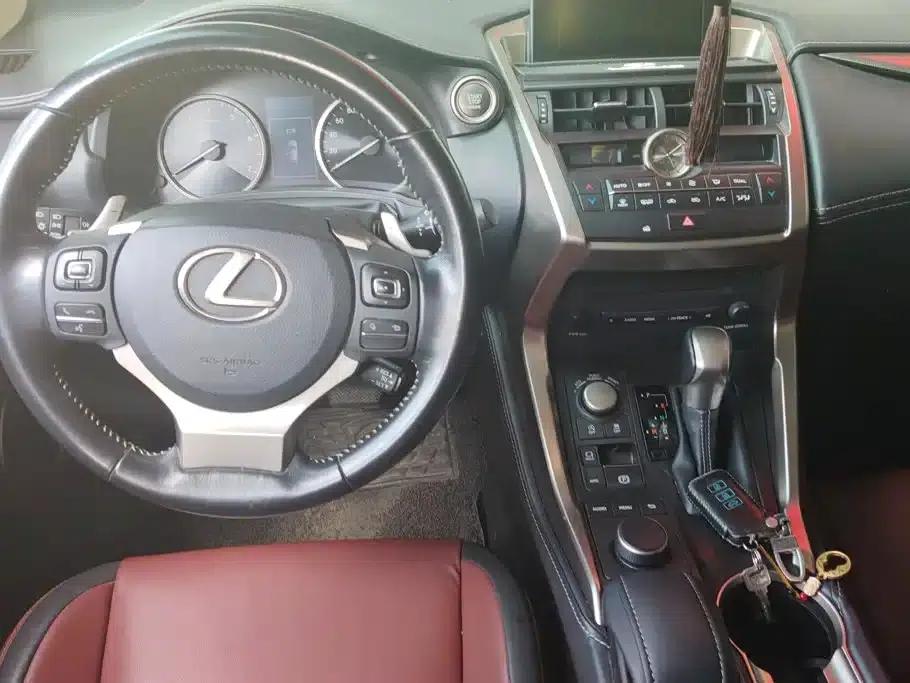 Lexus NX 2015 200t AWD Sport Edition — миниатюра 12