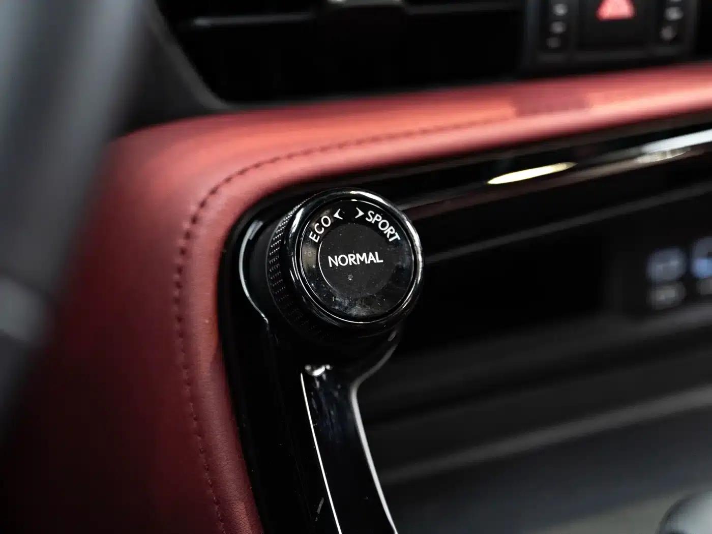 Lexus NX 2022 350h FWD Elite Edition — миниатюра 19