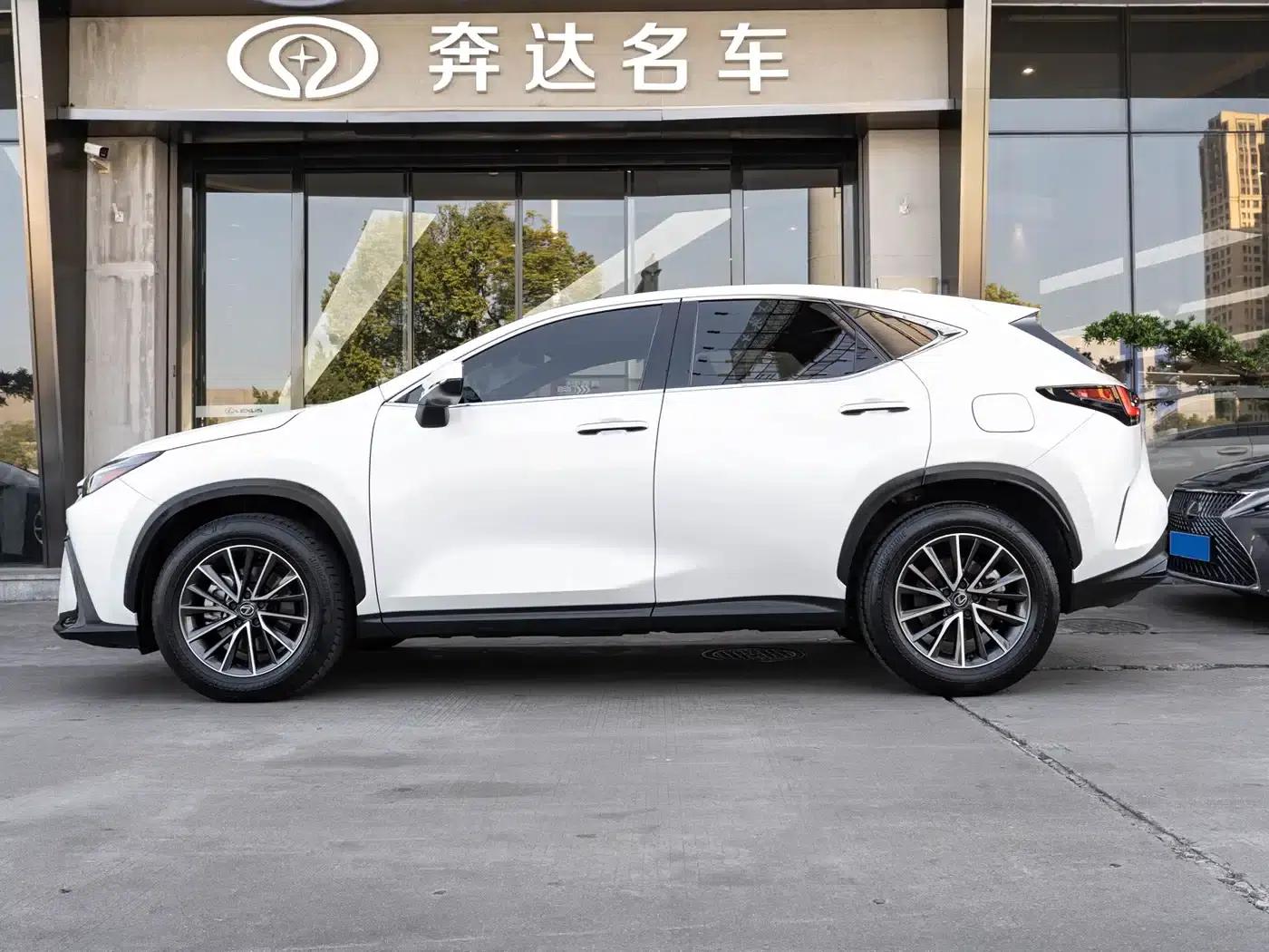 Lexus NX 2022 350h FWD Elite Edition — миниатюра 4